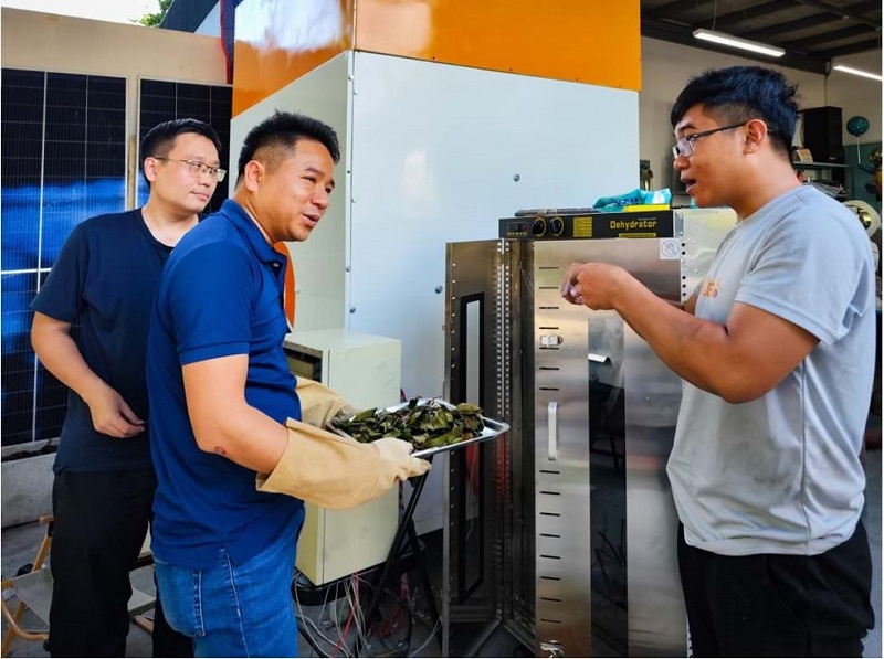 Các tiêu chí khi mua máy sấy dược liệu như công nghệ sấy, công suất của máy,…